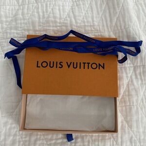 Louis Vuitton gift box SET includes box, original tissue paper, ribbon,and card